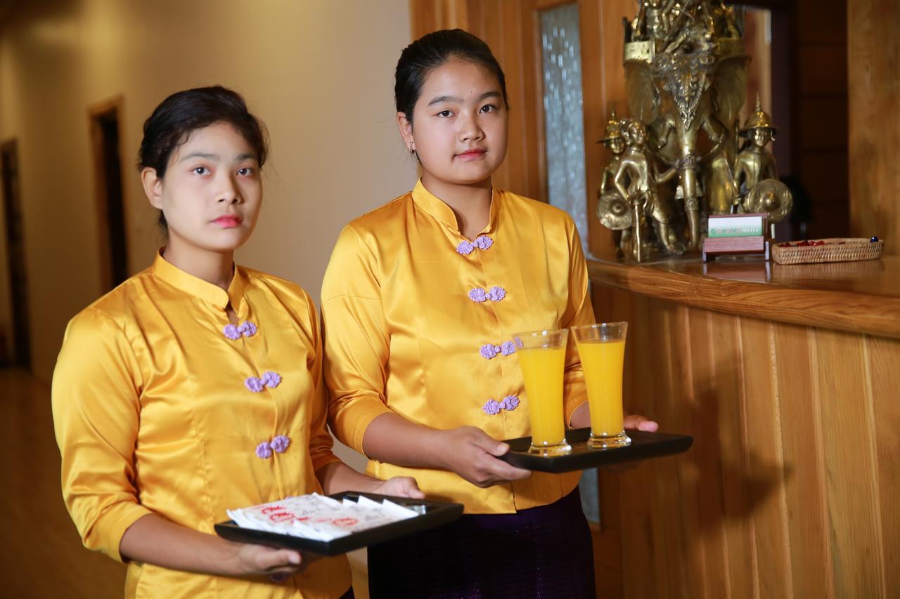 Essence Motel กาลอว์ ภายนอก รูปภาพ