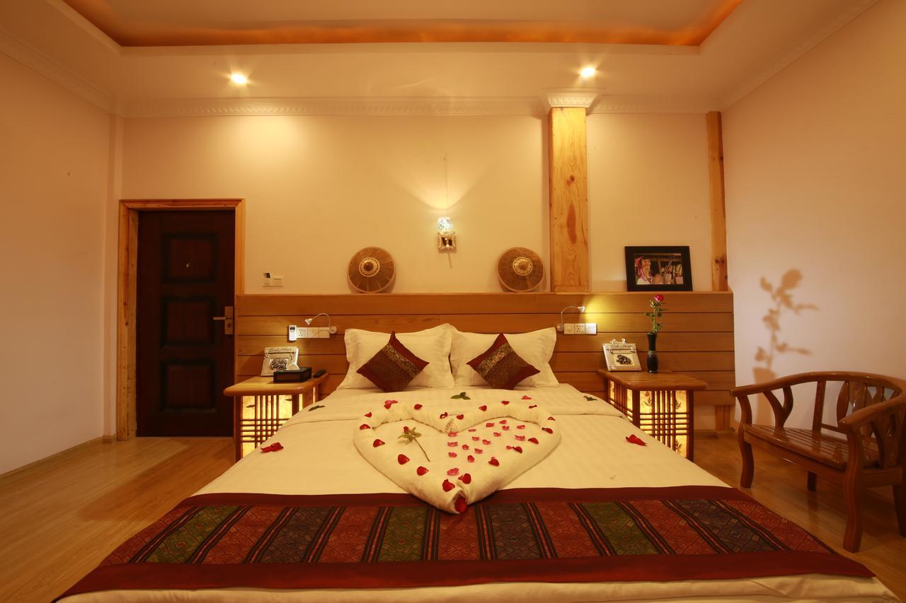 Essence Motel กาลอว์ ภายนอก รูปภาพ